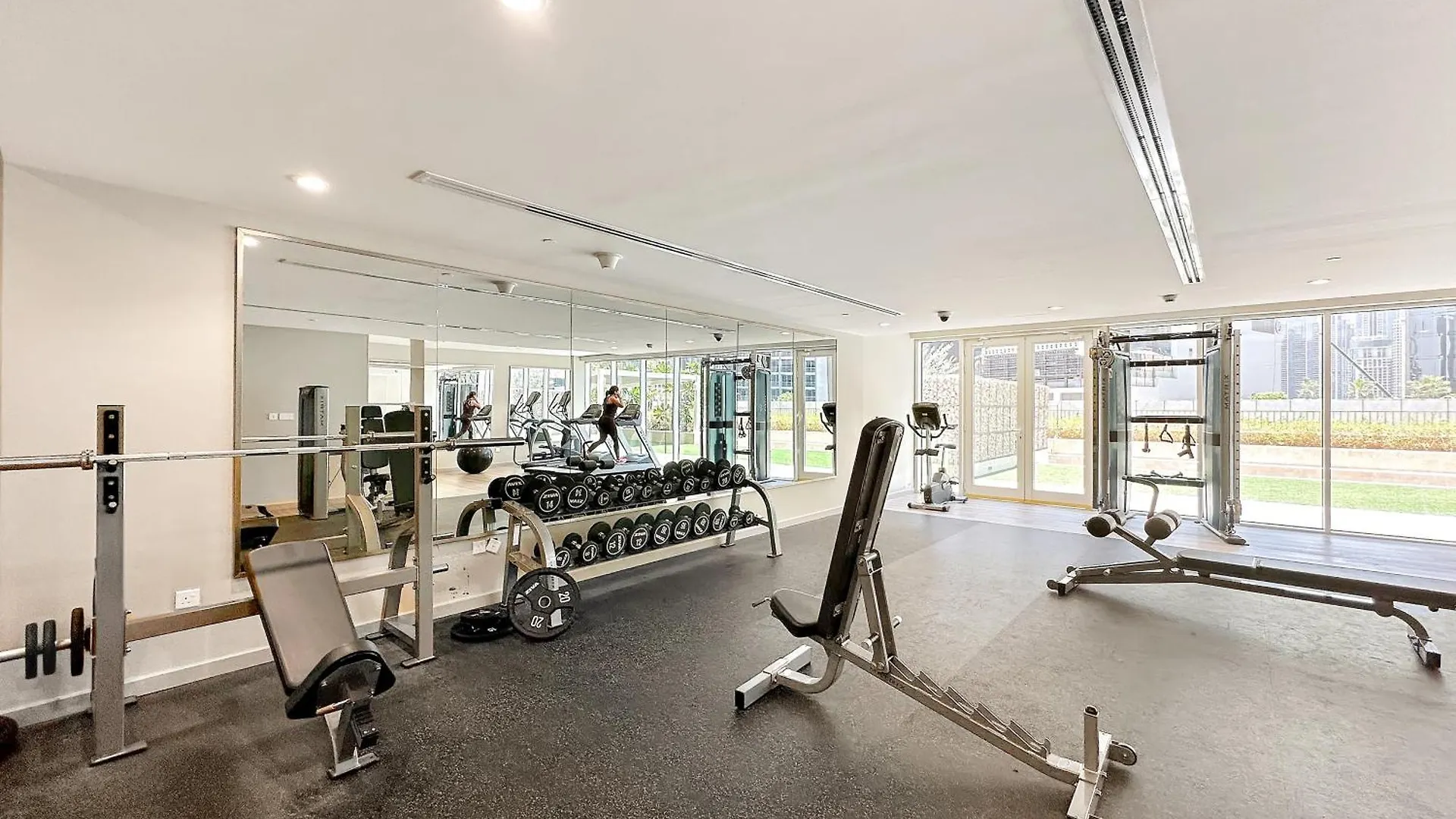 Beautiful Canal View 1-Bedroom Apartment In The Heart Of Business Bay Dubai 0*,